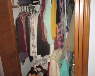 WOMANS CLOTHING