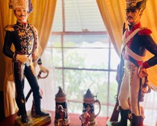 Large pair of Porcelain soldiers approx 3.5-4ft tall ! 