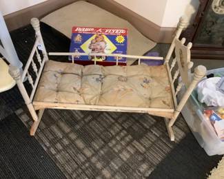 Doll bed