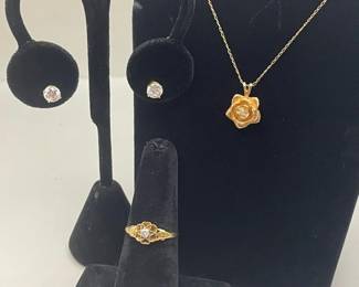 Gold Flowers Diamonds 