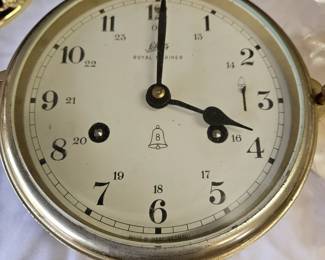 Brass clock (no key).