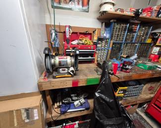 Nearly New Ryobi bench grinder