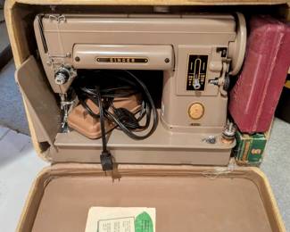 All metal Singer sewing machine