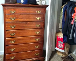 Gentleman's Dresser
