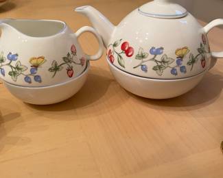 Vintage Creamer/Sugar ( Stack), Teapot/Cup