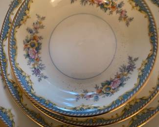 Noritake "Ivanhoe" 8 Piece Place Setting