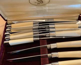 Vintage Sheraton Steak Knives/Box