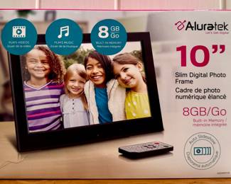 Aluratek Digital Photo Frame