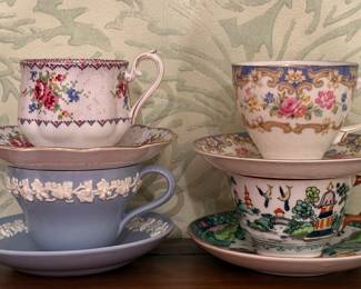 Teacups & Saucers