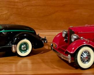 Franklin Mint 1935 Auburn 851 Boattail Speedster & 1937 Cord 812 Die-Cast Cars