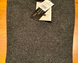 New Bloomingdale's Men's Cashmere Sweater 