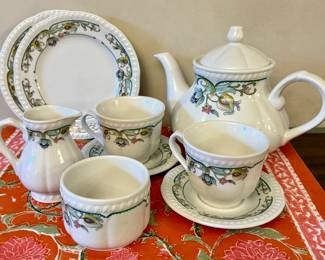 Churchill Hotel Ware Tea Set