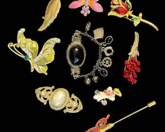 Lot of Vintage Brooches and Pins 