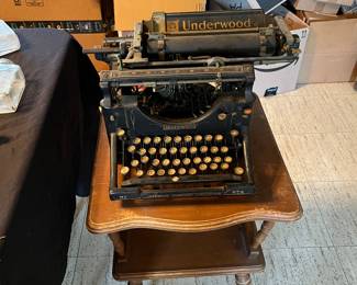 Underwood Standard Typewriter No 4