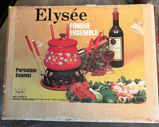 New in box Elysee Fondue Set