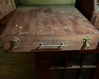 Exterior of painters case