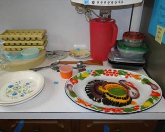 Vintage ice cube trays, metal turkey platter, and some other great items too