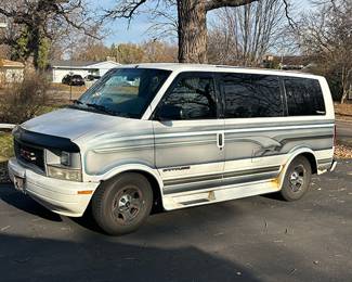 1996 GMC Sierra Van Runs and Drives w/186xxx miles