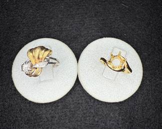 Gold rings 