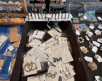 Lots of jewelry - some priced at $1 or $2