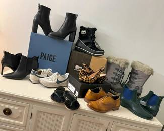 55 Petite Shoe Samplermin