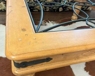 55 Pine Wroght Iron Coffee Table Detailmin