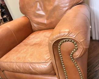 55 Bradington Young Leather Armchair Detailmin