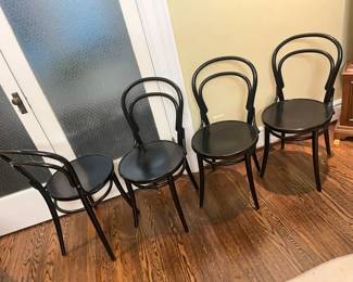 55 TON Bentwood Chairs X4min