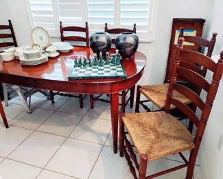 1950'S MAHOGANY OVAL TABLE, ETHAN ALLEN LADDER BACK RUSH CHAIRS