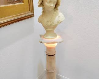 ITALIAN ALABASTER PEDESTAL WITH LIGHT 19TH CENTURY