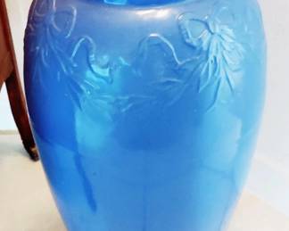 LARGE VINTAGE CERAMIC ROYAL BLUE POT