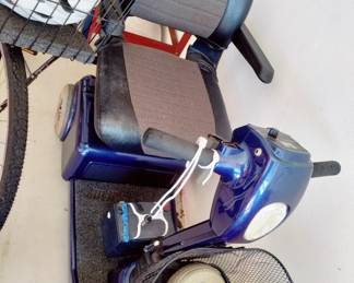 ELECTRIC MOBILITY CHAIR - LIKE NEW