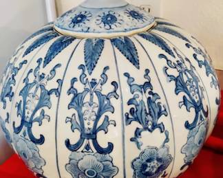 VINTAGE CHINESE CERAMIC PUMPKIN GINGER JAR ROYAL BLUE & WHITE