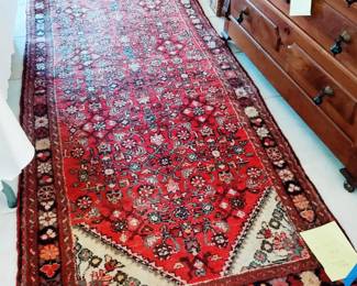 ANTIQUE RUNNER, EXCELLENT CONDITION, ALL WOOL, THIS SALE HAS MANY EXCEPTIONAL RUGS, PERSIAN, AFGANISTAN, GERMAN, HAND KNOTTED, 100% WOOL