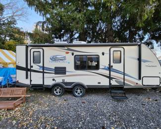 2013 Forest River Coachman 24' Camper