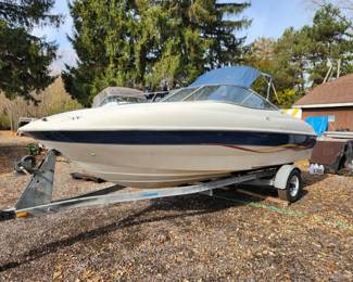 2001 Bayliner Capri Cuttu Cabin
