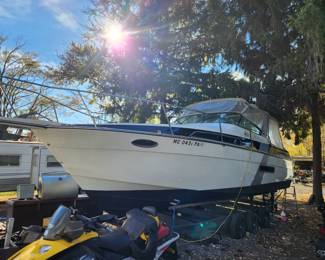 1990 Four Winns 285 Vista 28' Cabin Cruiser
