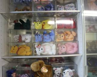 Vintage Beannie Babies, just in time for Christmas