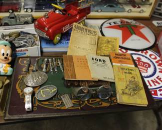 Pins, Badges, Watch, Novelty Items