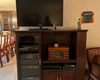 Electronics and Entertainment Unit