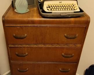 $50 - Waterfall chest of drawers 