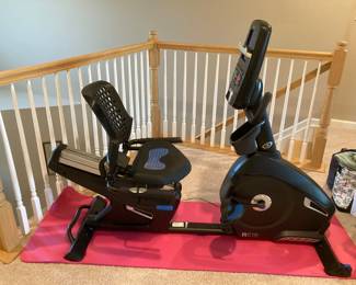 Nautilus R618 recumbent bike
