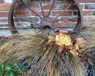 Rustic Metal Wagon Wheel