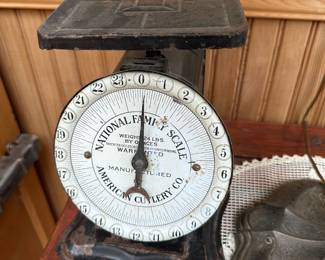  American Cutlery Co. National Family Kitchen Scale