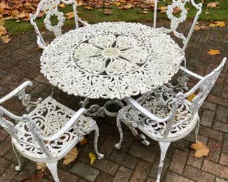 White Wrought Iron Table with 4 Chairs