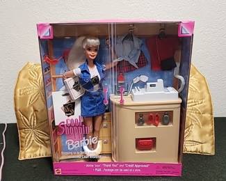 1997 Mattel Barbie Cool Shoppin' Doll Set in Box