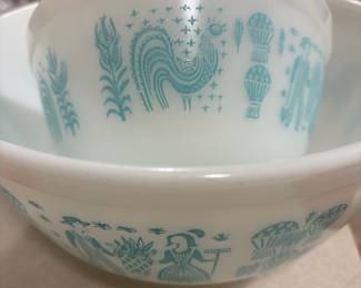 Pyrex Amish Butterprint Mixing Bowls - #401, #403