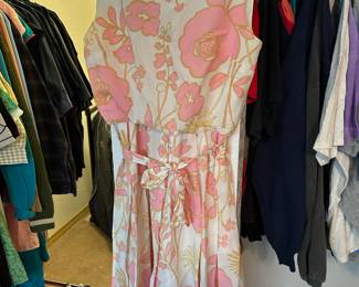 Circa 1960's Sleeveless Cream/Pink Floral Design Mini Dress