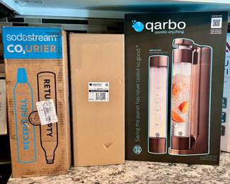 NEW in Box Qarbo Sparkle Anything Sparkling Drink Maker, Sodastream Cartridges and Qarbo Accessories