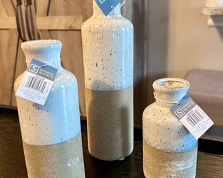 Three-piece vase set